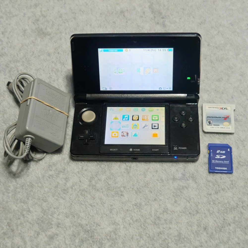 Nintendo 3DS Console Cosmo Black CTR-001 Bundle Mario Kart 7 2GB SD AC Adapter